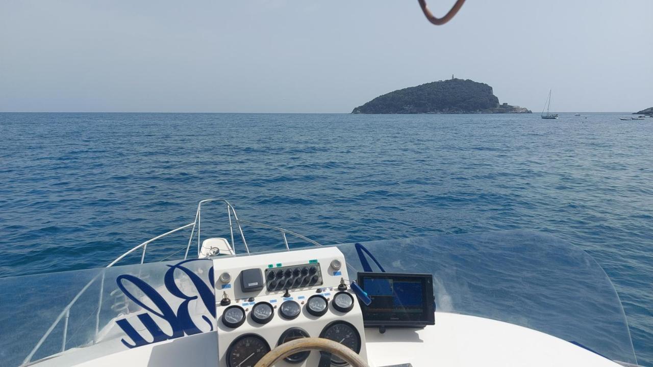 Yachtannablu Hotel Porto Venere Buitenkant foto
